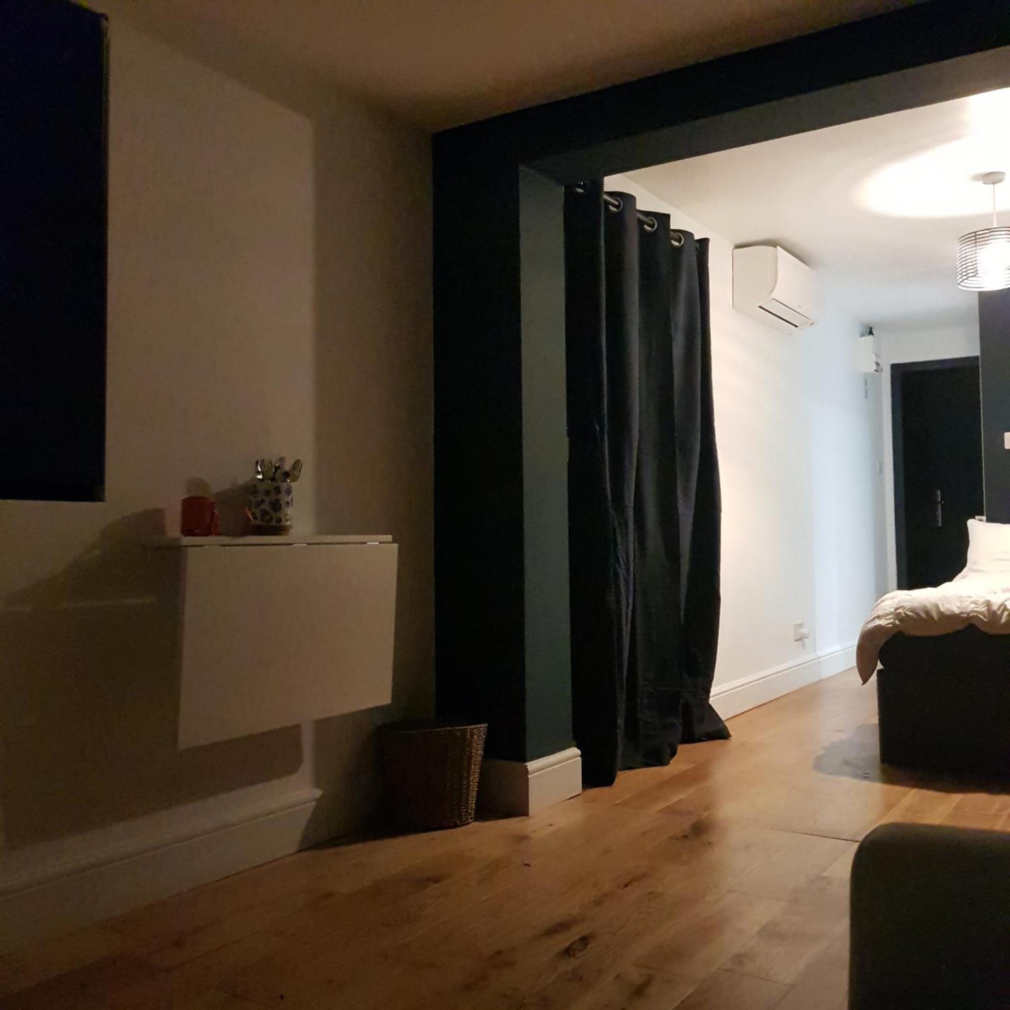 Modern 1-Bed Apartment, Plus Parking, Near Oxford And The Jr Exterior photo